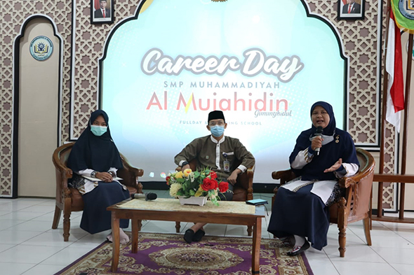 Gali Minat Sekolah Lanjutan Siswa, Bimbingan dan Konseling SMP Muhammadiyah Al Mujahidin Gelar Career Day