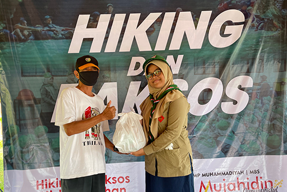 Kegiatan Hiking dan Bakti Sosial Hizbul Wathan