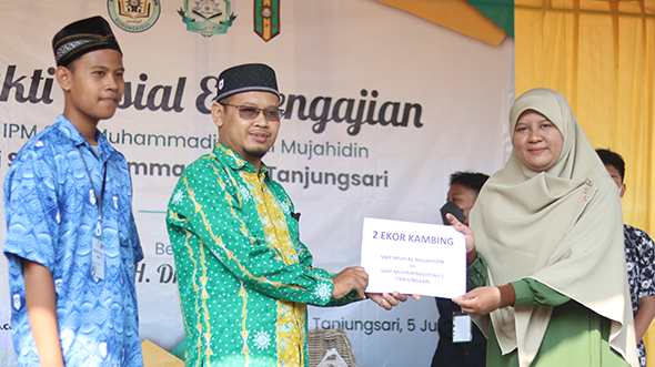 PENGAJIAN AKBAR DAN BAKTI SOSIAL PR IPM SMP MUHAMMADIYAH AL MUJAHIDIN