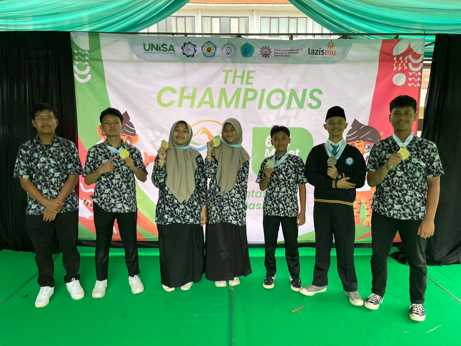 SMP Muhammadiyah Al Mujahidin Sukses Bawa 2 Emas dan 2 Perak dari OlympicAD 7 Bandung
